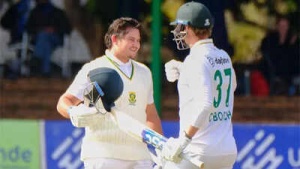 South African Teen Sensation Lhuan-dre Pretorius Annihilates Record, Youngest Ever to Score 150 on Test Debut