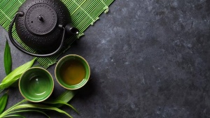 7 Japanese drinks that can help melt belly fat naturally