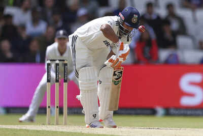 Rishabh Pant celebrates century against England